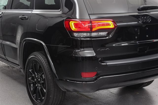 Used 2022 Jeep Grand Cherokee Laredo X AWD/4WD image 7