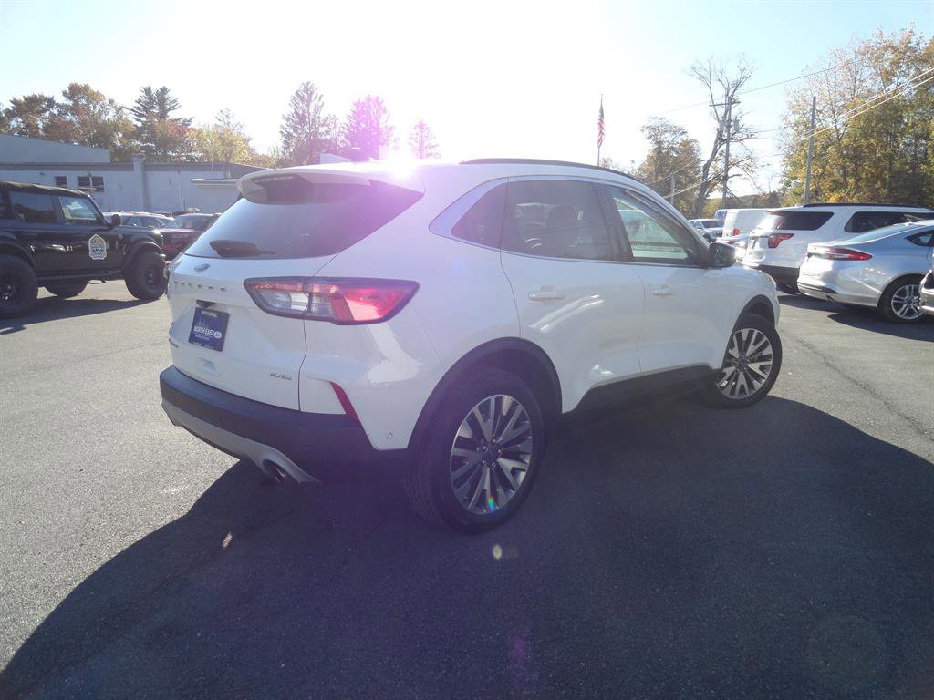 Certified 2021 Ford Escape Titanium image 5