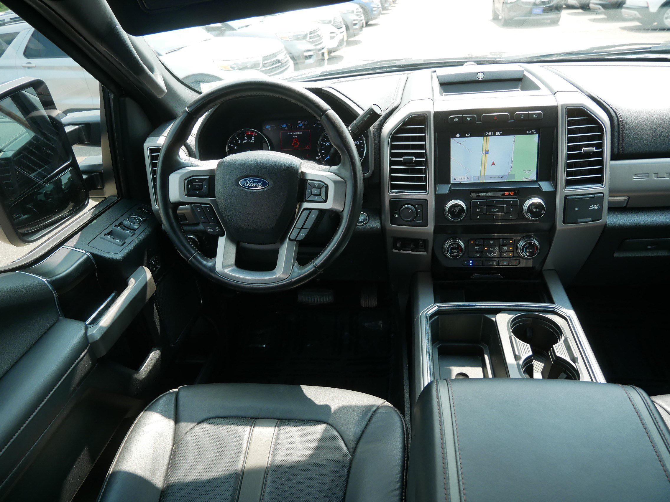 Certified 2019 Ford F350 Platinum w/ Platinum Ultimate Package AWD/4WD image 9