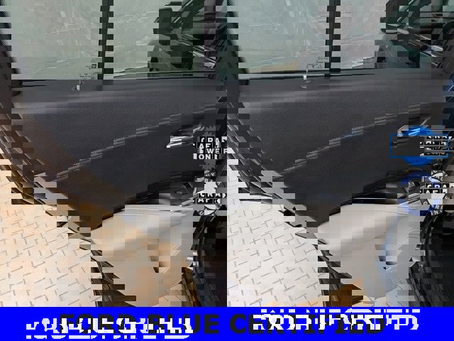 Used 2019 Cadillac XT4 Premium Luxury w/ Cold Weather Package image 17