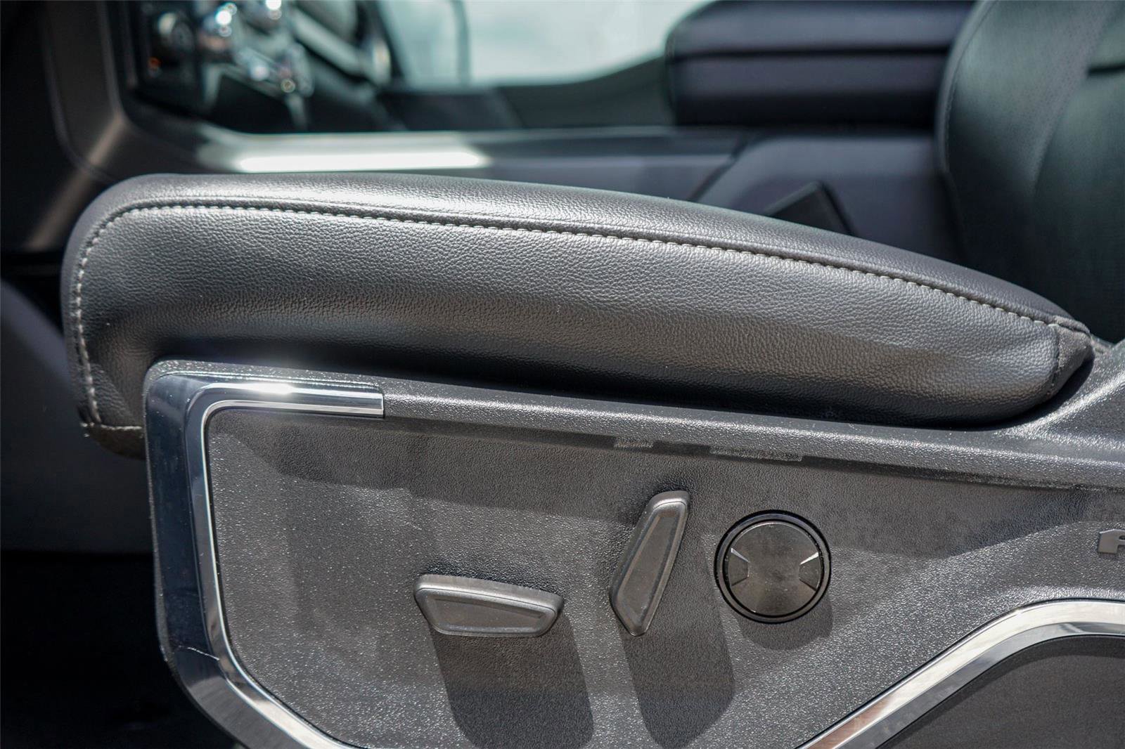 Certified 2024 Ford F150 Lariat w/ FX4 Off-Road Package image 22