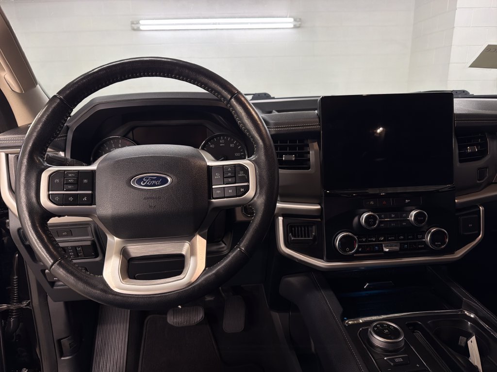 Certified 2024 Ford Expedition XLT RWD image 9