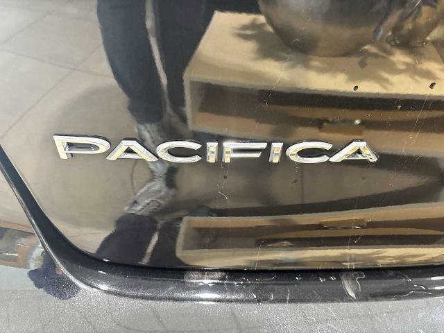 Used 2020 Chrysler Pacifica Touring image 34