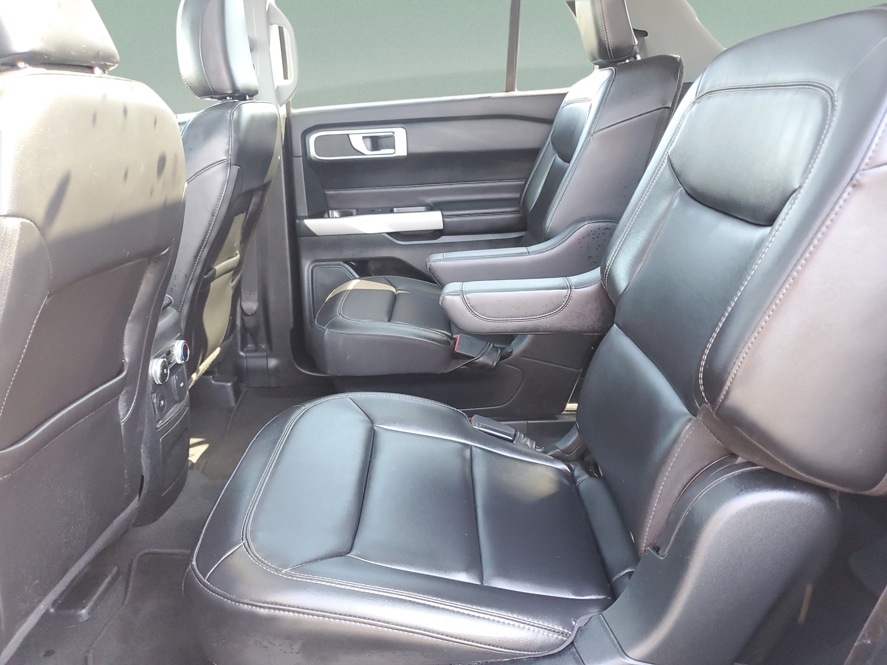 Certified 2023 Ford Explorer XLT w/ Equipment Group 202A AWD/4WD image 9