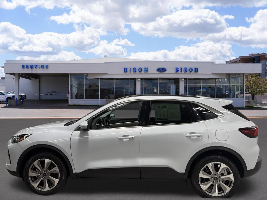 Certified 2025 Ford Escape Platinum AWD/4WD image 6