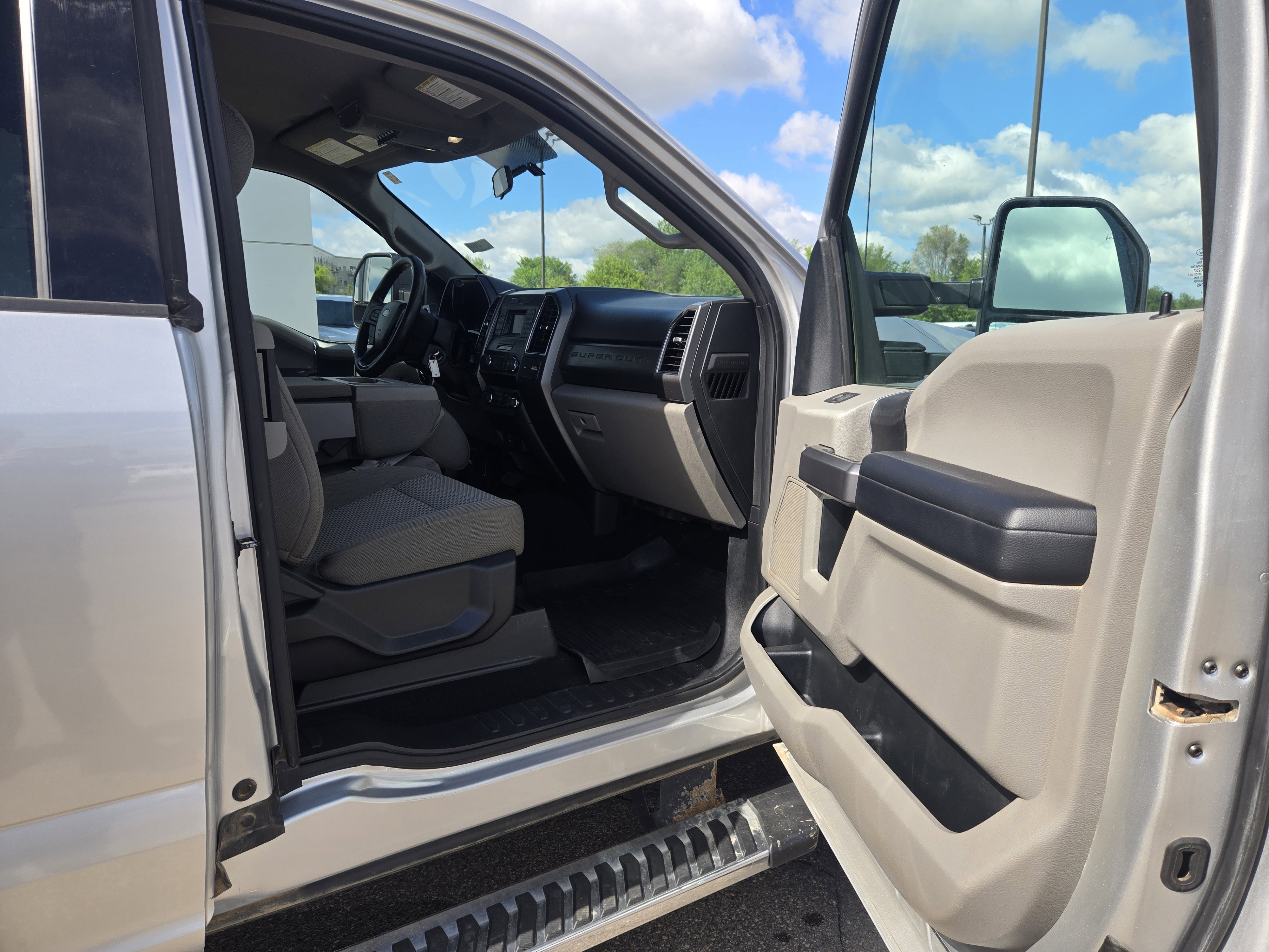 Certified 2019 Ford F250 4x4 SuperCab Super Duty image 16