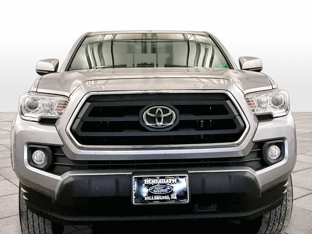 Used 2021 Toyota Tacoma SR5 AWD/4WD image 3