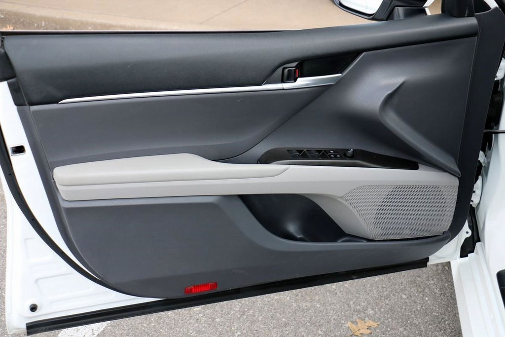 Used 2024 Toyota Camry LE image 14