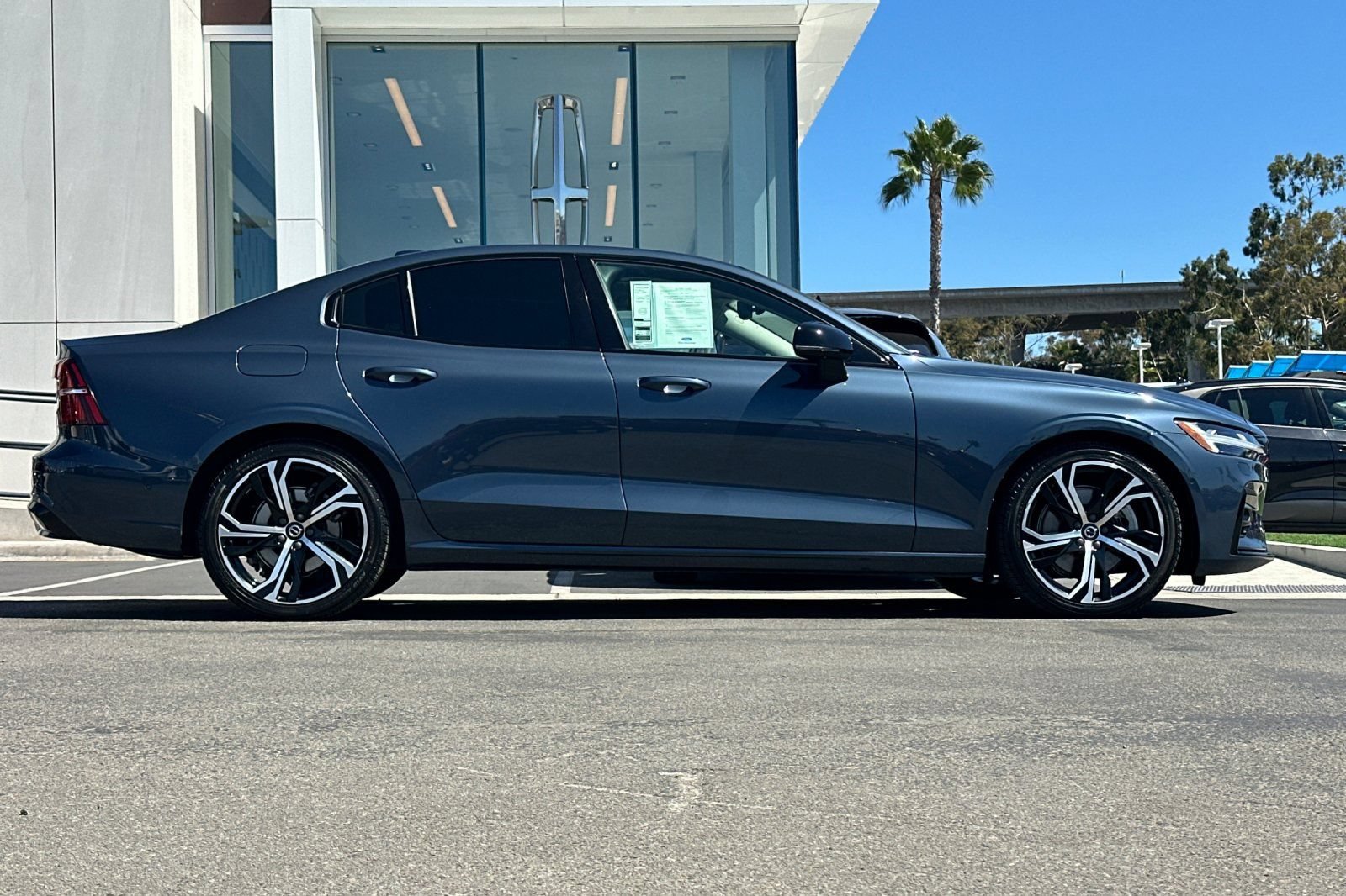 Used 2024 Volvo S60 B5 Plus AWD/4WD image 2