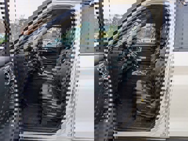 Certified 2022 Ford Explorer XLT w/ Equipment Group 202A image 12