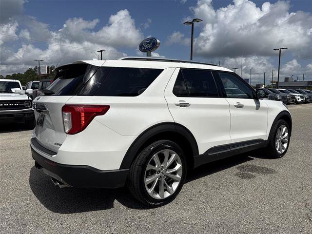Certified 2023 Ford Explorer Platinum w/ Technology Package AWD/4WD image 3