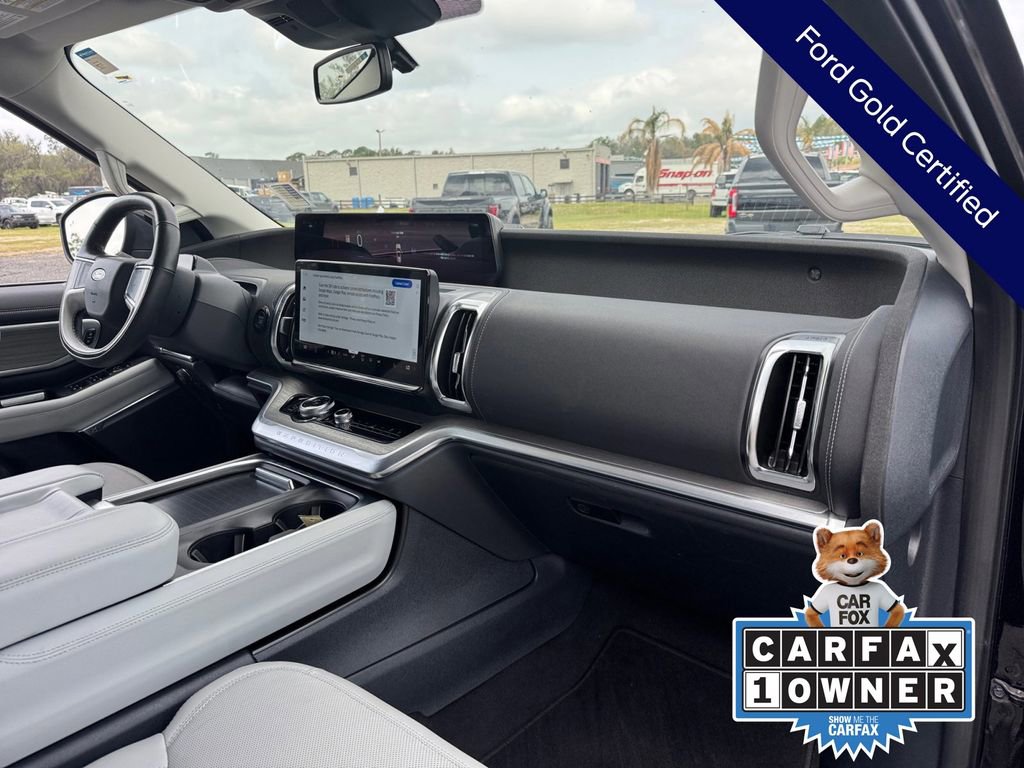 Certified 2025 Ford Expedition Max Platinum w/ Driver's Package AWD/4WD image 21