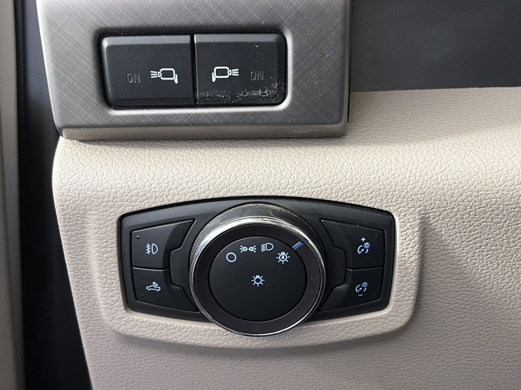 Certified 2019 Ford F250 Limited w/ FX4 Off-Road Package image 25