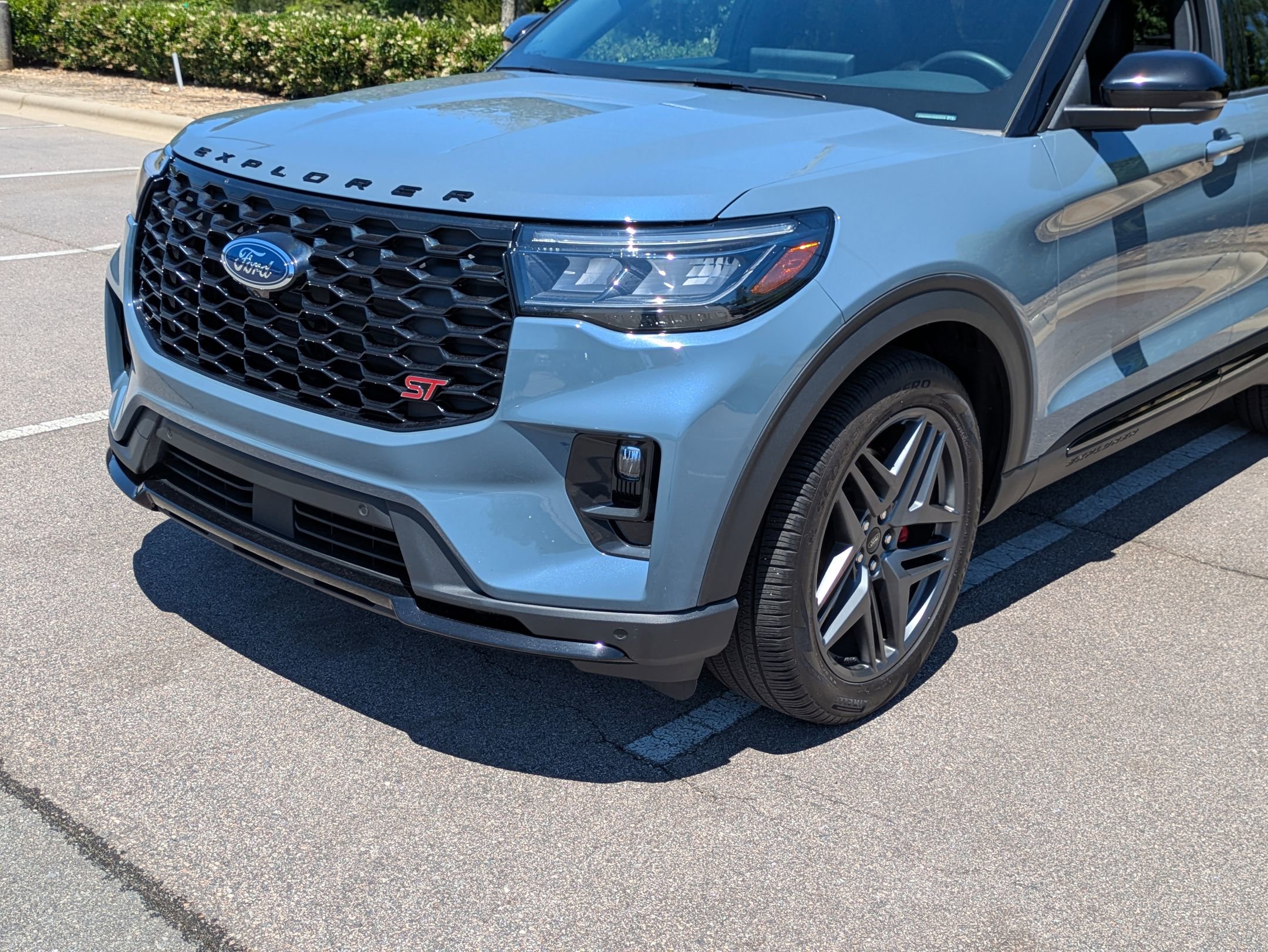 Certified 2025 Ford Explorer ST w/ Sun And Sound Package AWD/4WD image 10