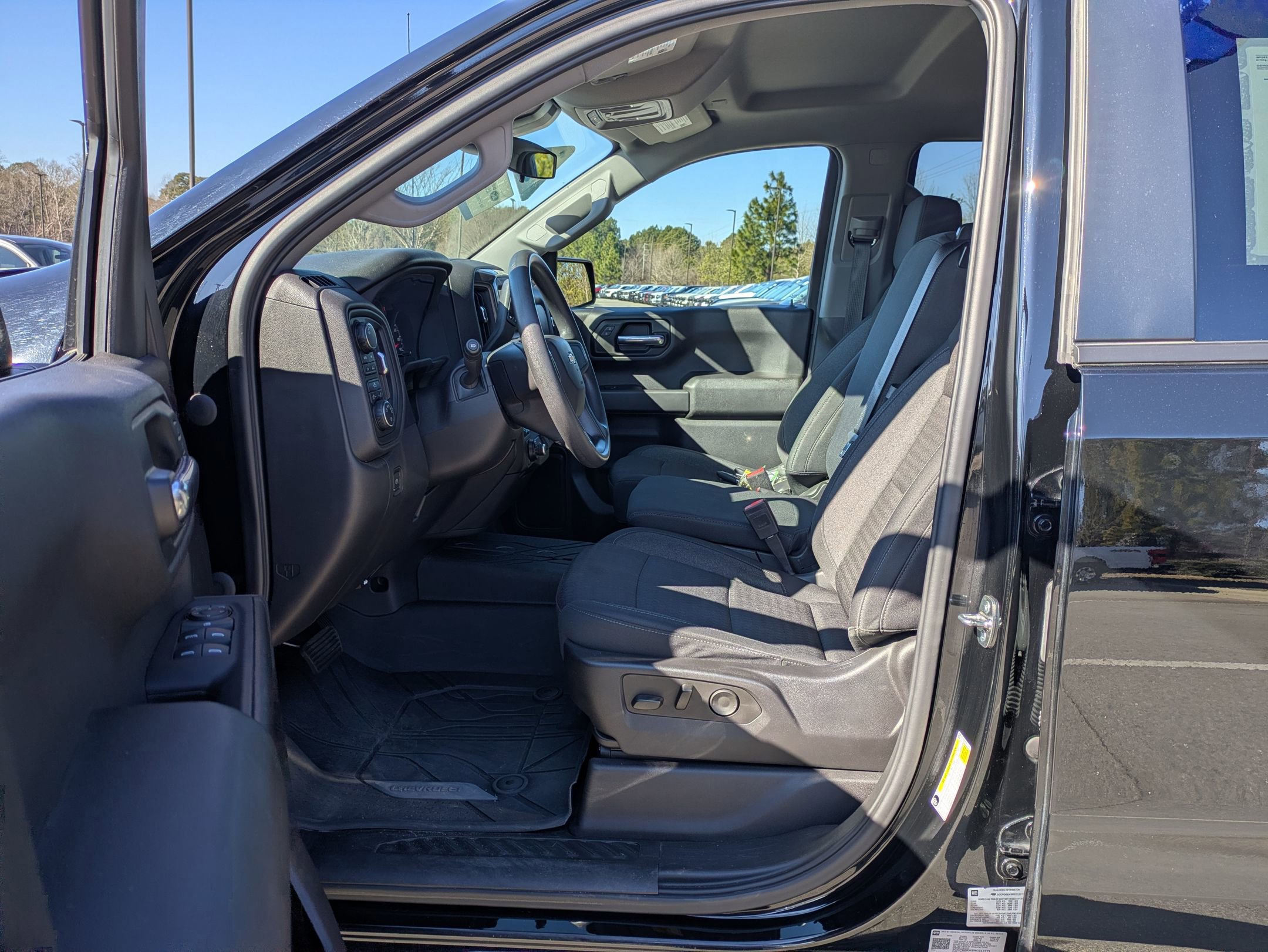 Used 2024 Chevrolet Silverado 1500 Custom image 12