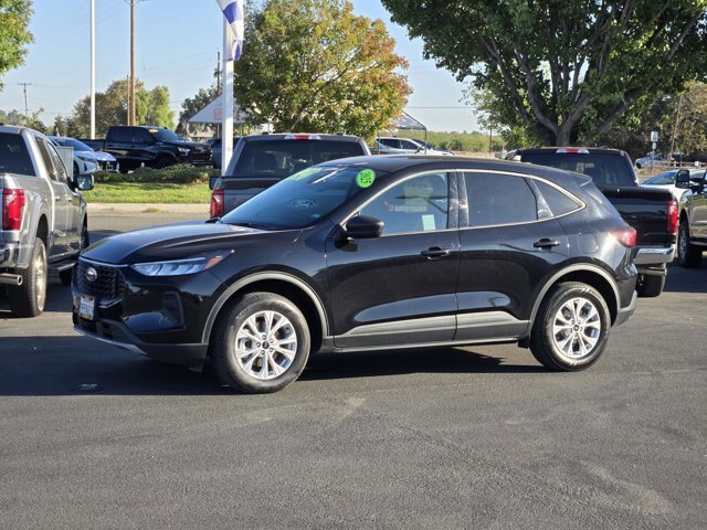 Certified 2025 Ford Escape Active AWD/4WD image 7