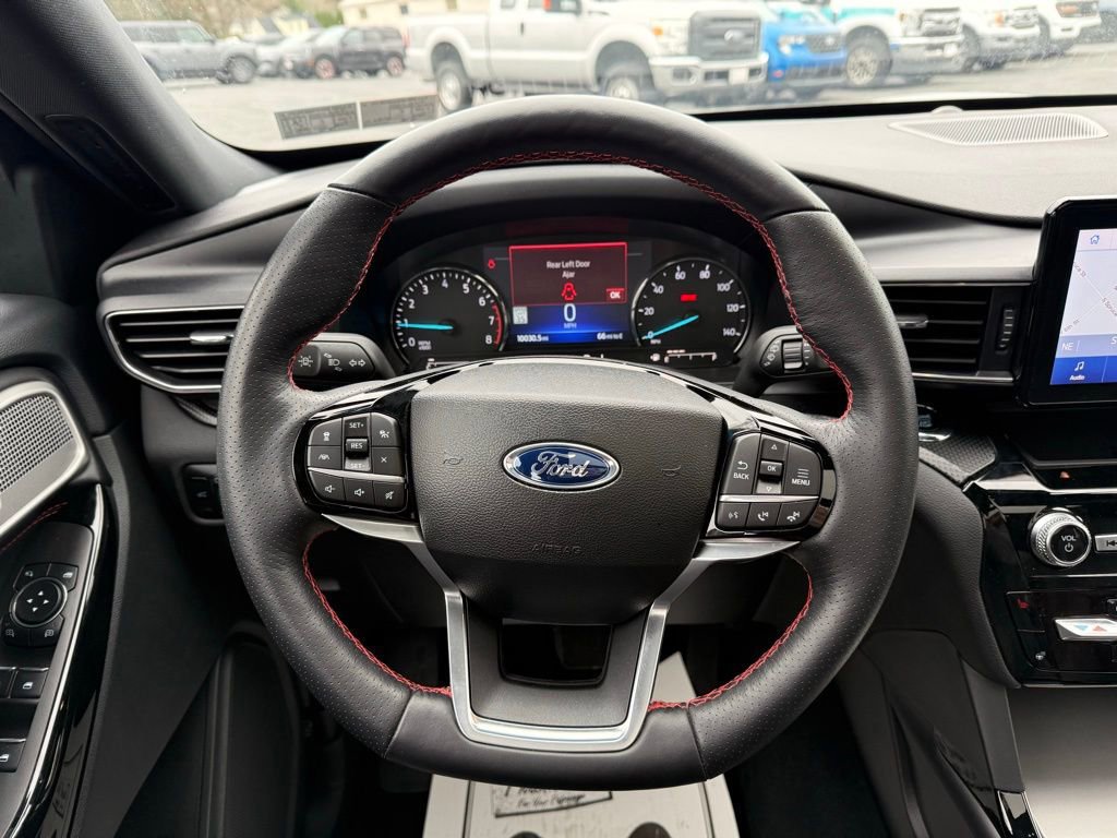 Certified 2023 Ford Explorer ST-Line w/ Class IV Trailer Tow Package image 16