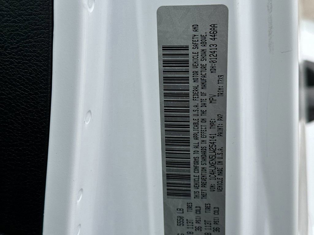 Used 2020 Jeep Wrangler Unlimited Sahara image 28