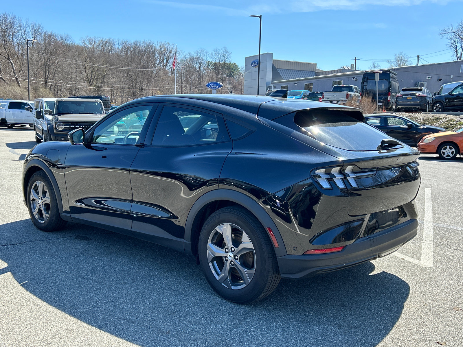 Certified 2023 Ford Mustang Mach-E Select AWD/4WD image 4