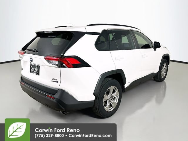 Used 2024 Toyota RAV4 XLE AWD/4WD image 9