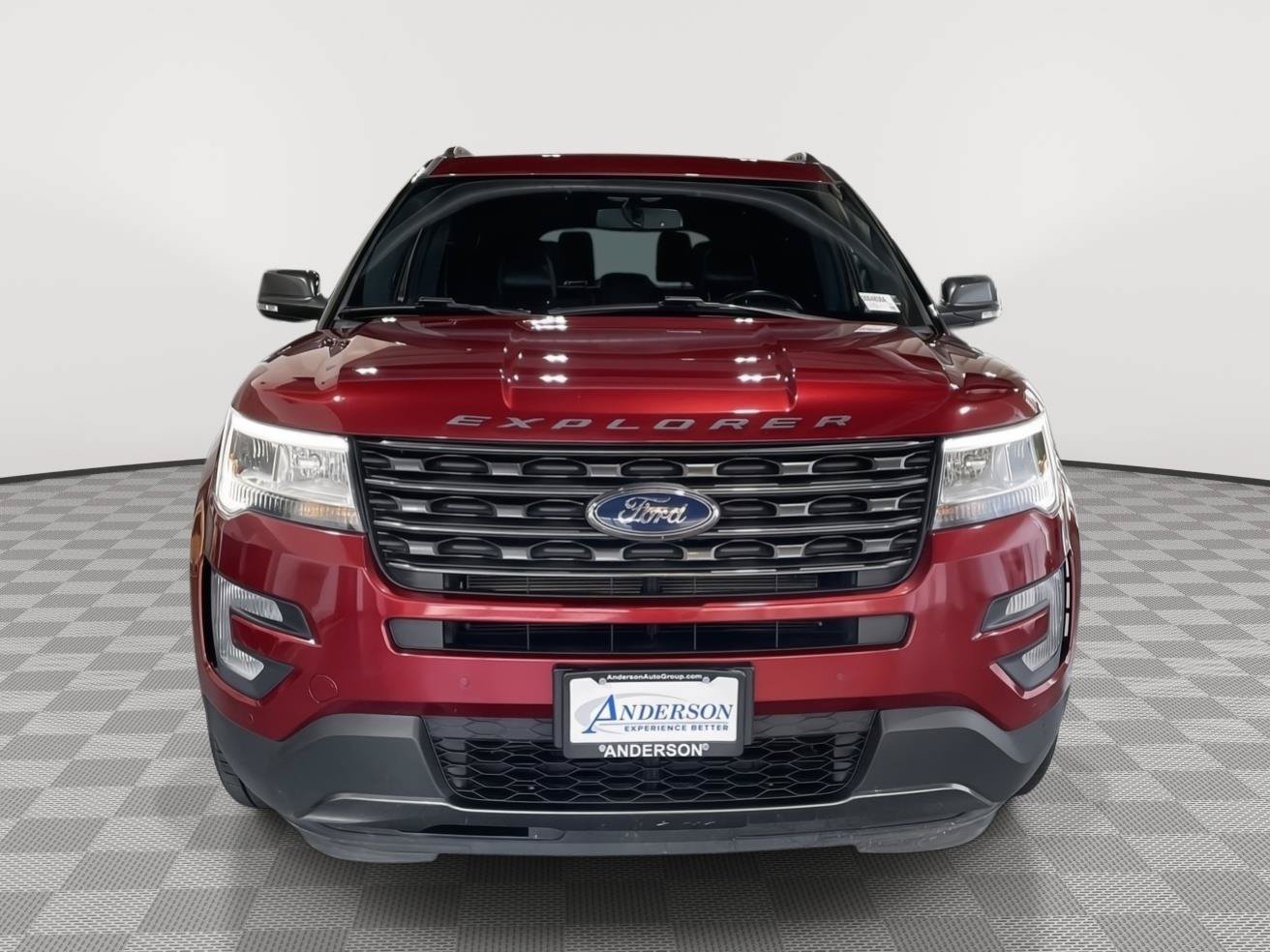 Certified 2017 Ford Explorer XLT w/ Equipment Group 202A AWD/4WD image 4