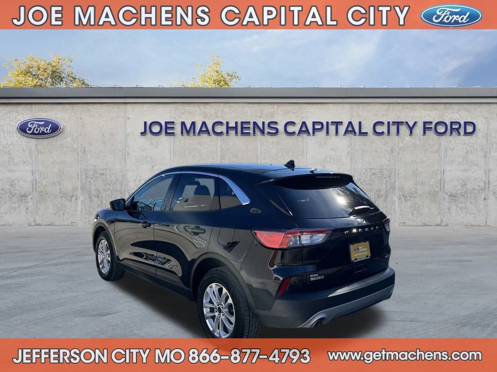 Certified 2022 Ford Escape SE w/ Convenience Package image 3