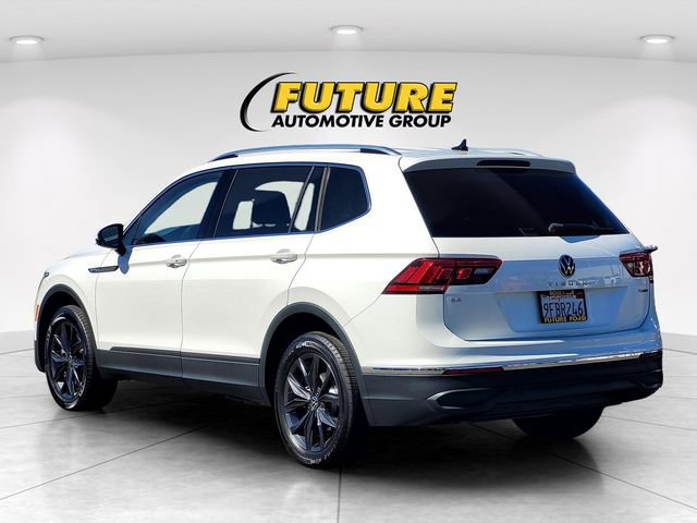 Used 2023 Volkswagen Tiguan SE AWD/4WD image 3