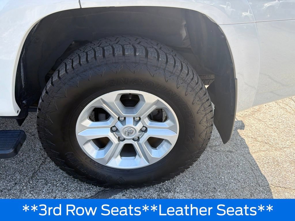 Used 2023 Toyota 4Runner SR5 Premium w/ Moonroof Package AWD/4WD image 9