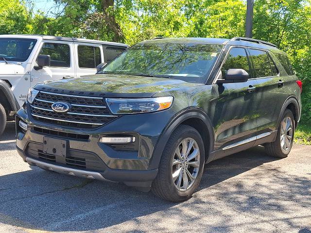 Certified 2022 Ford Explorer XLT w/ Equipment Group 202A AWD/4WD image 3