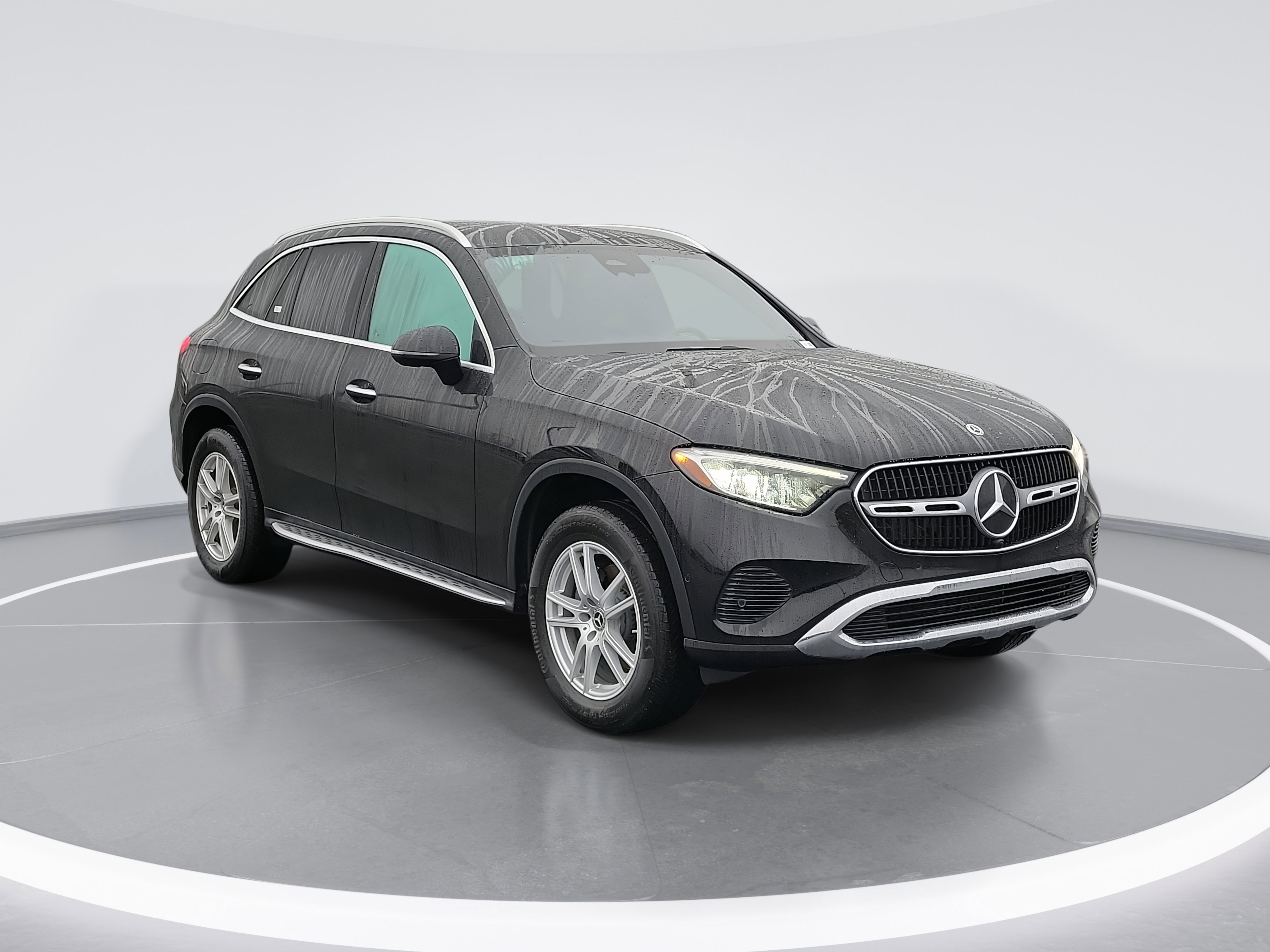 Used 2023 Mercedes-Benz GLC 300 4MATIC image 4