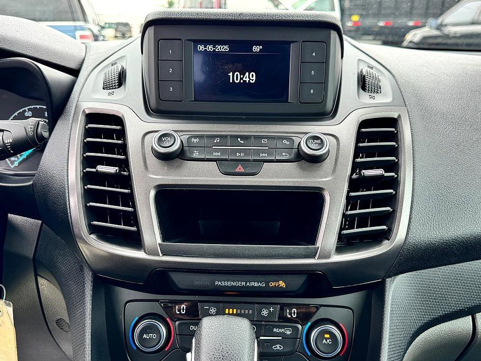 Certified 2022 Ford Transit Connect XL image 29