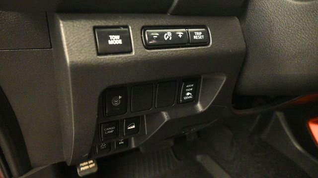 Used 2023 Nissan Frontier PRO-4X w/ Pro Convenience Package AWD/4WD image 15