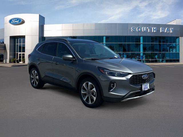 Certified 2023 Ford Escape Platinum w/ Premium Technology Package AWD/4WD image 7
