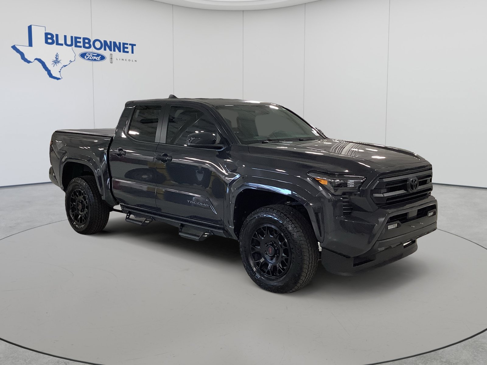 Used 2026 Toyota Tacoma SR5 RWD image 3