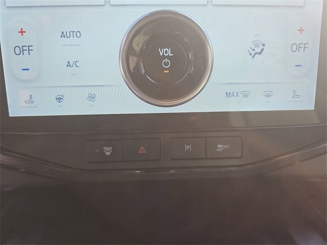 Certified 2025 Ford F150 Lightning Platinum image 25