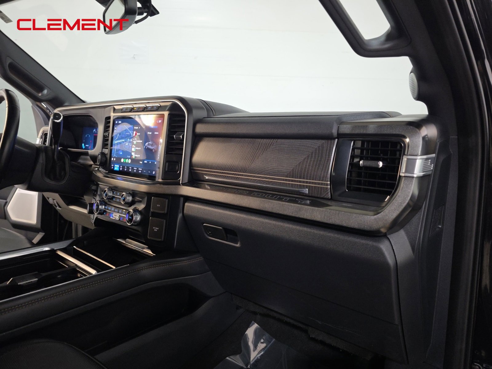 Certified 2023 Ford F450 Platinum w/ FX4 Off-Road Package image 36