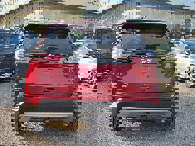 Certified 2024 Ford Edge SEL w/ Convenience Package image 2