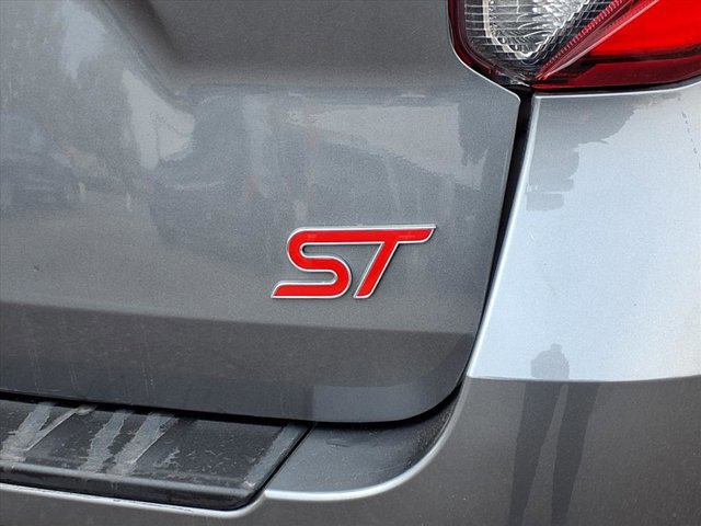 Certified 2022 Ford Explorer ST w/ Equipment Group 401A image 29