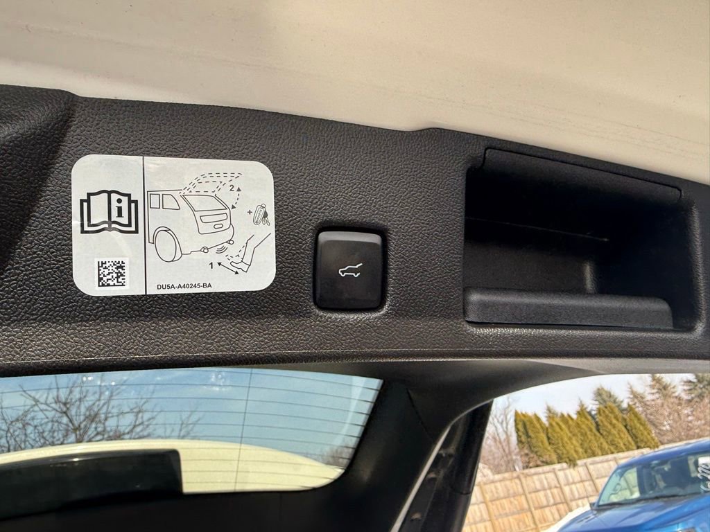 Certified 2020 Ford Escape Titanium image 16