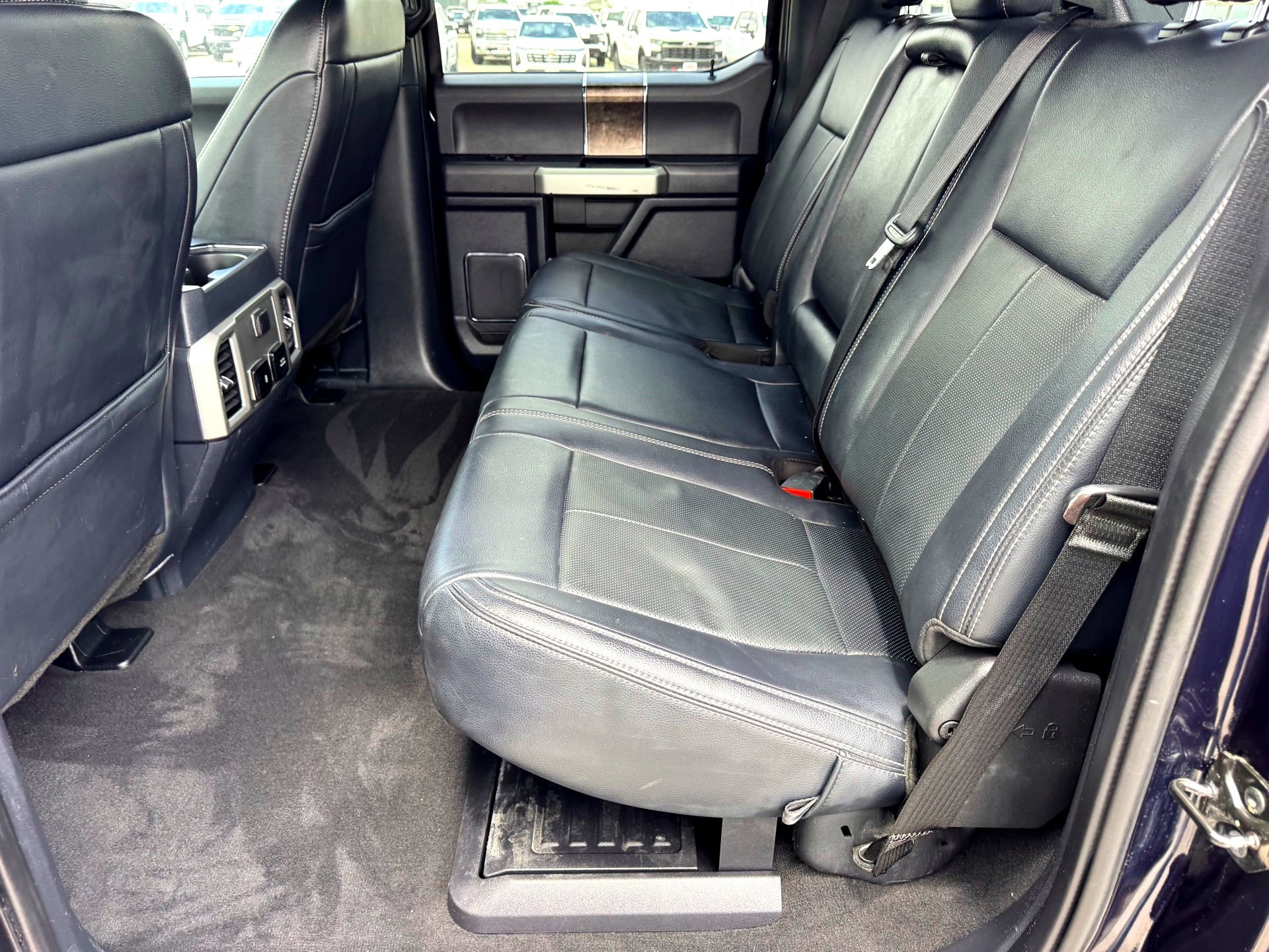 Certified 2022 Ford F350 Lariat w/ Lariat Value Package AWD/4WD image 16