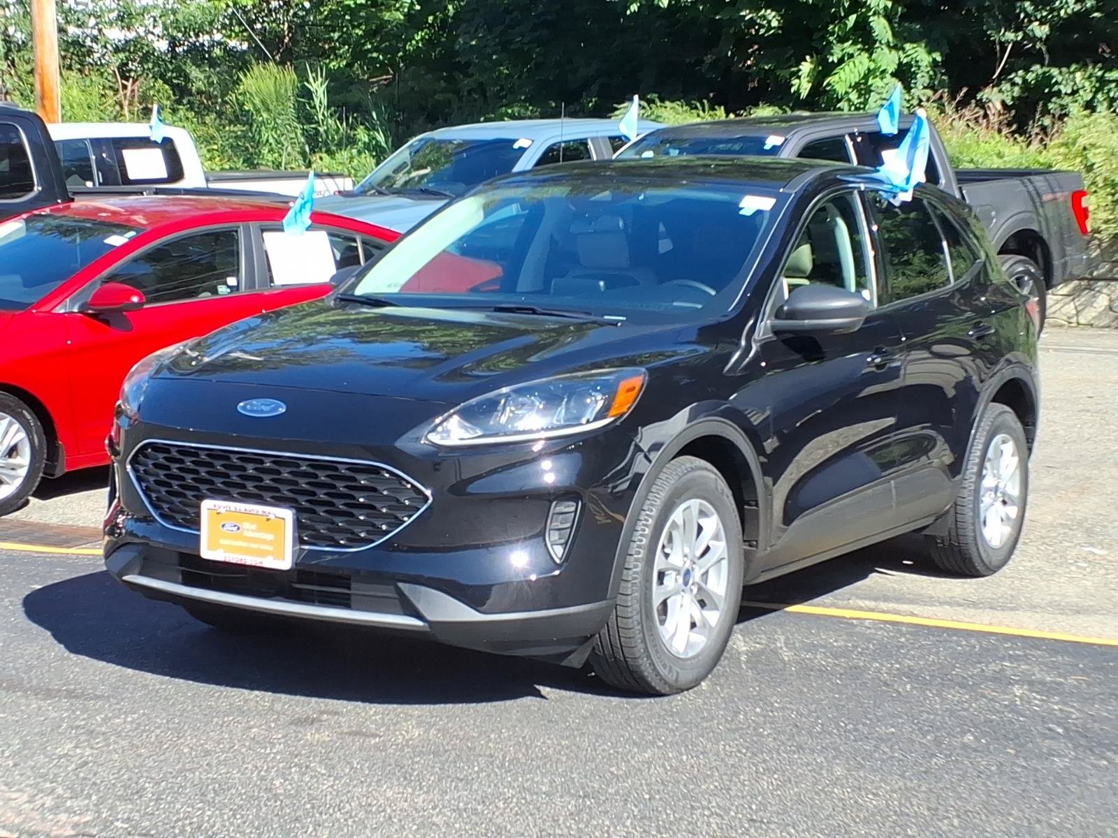 Certified 2022 Ford Escape SE w/ Convenience Package AWD/4WD image 4