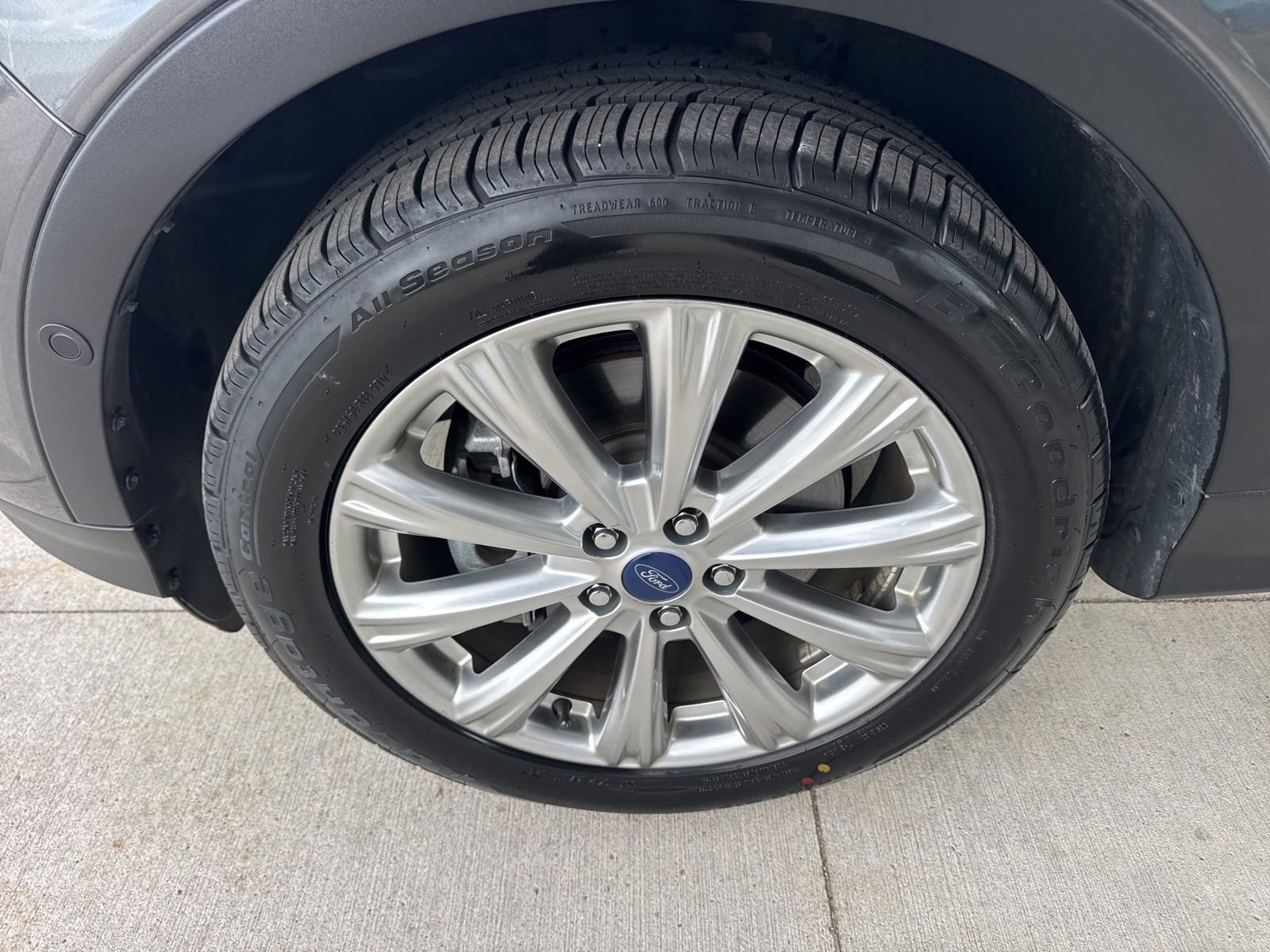Certified 2018 Ford Escape Titanium AWD/4WD image 17