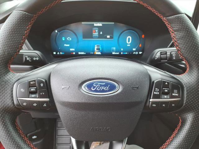 Certified 2025 Ford Escape ST-Line Elite w/ Premium Technology Package AWD/4WD image 12