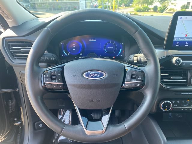 Certified 2022 Ford Escape Titanium w/ Class II Trailer Tow Package AWD/4WD image 19