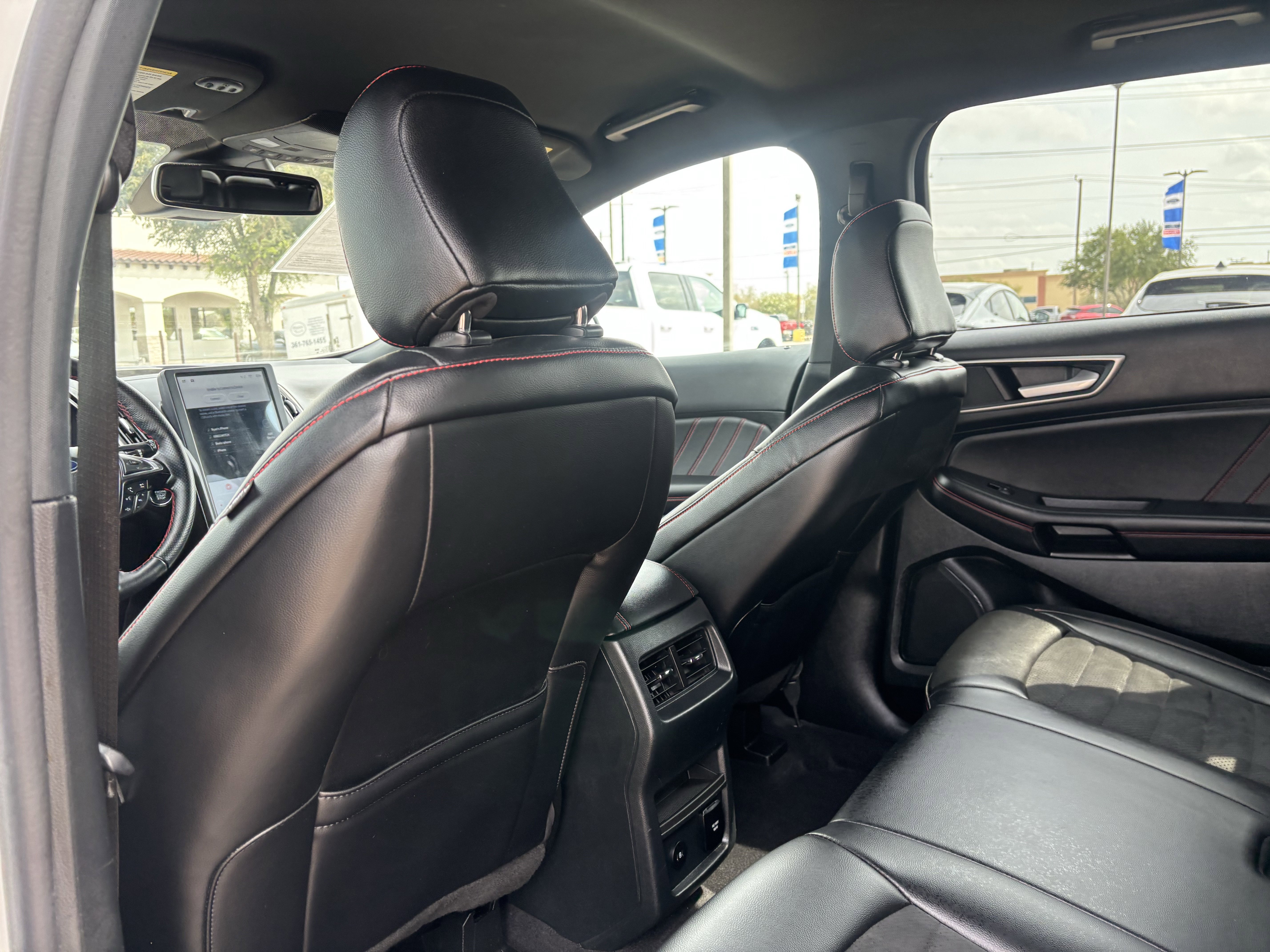 Certified 2024 Ford Edge ST-Line AWD/4WD image 17