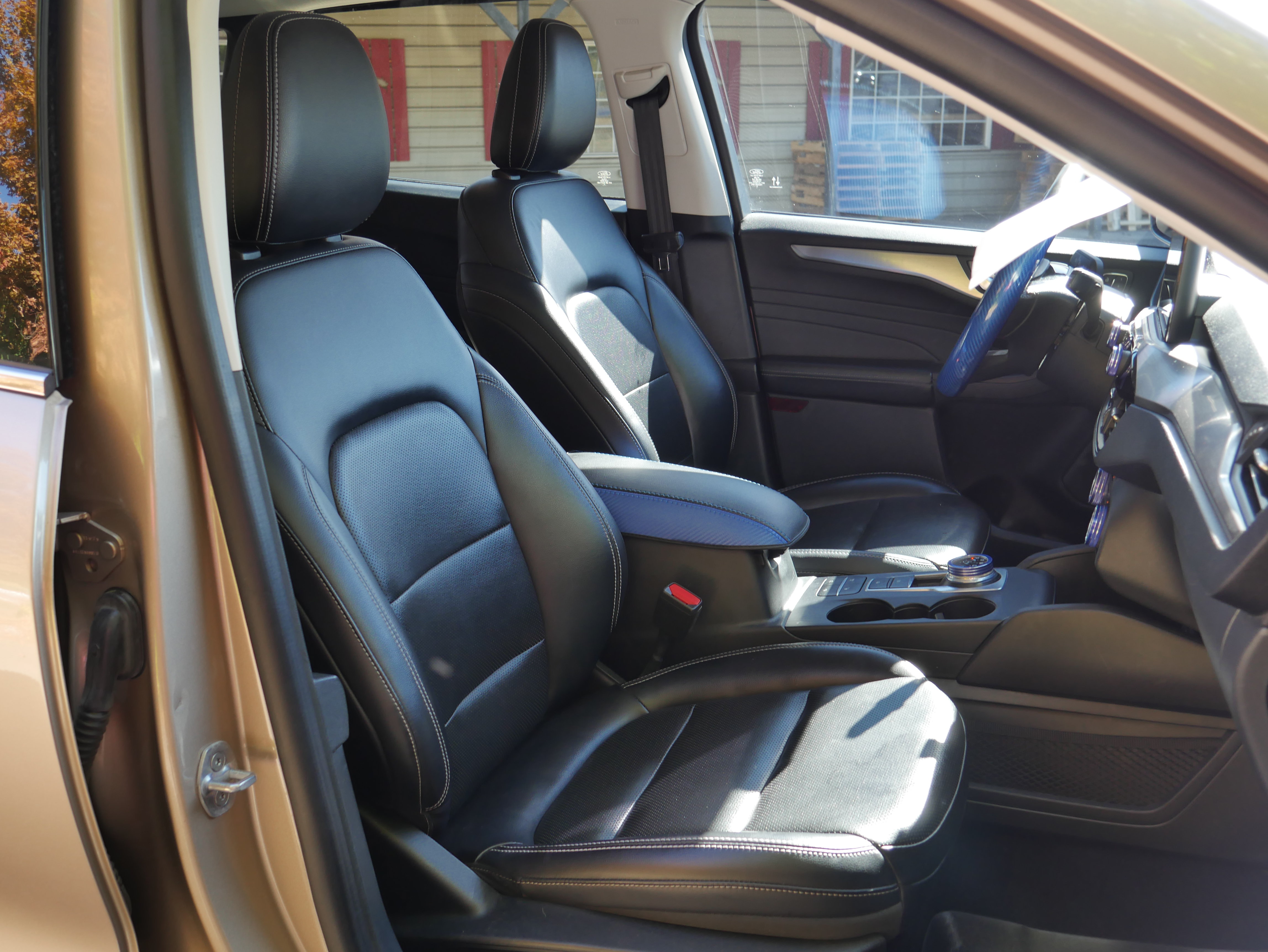 Certified 2021 Ford Escape Titanium AWD/4WD image 27