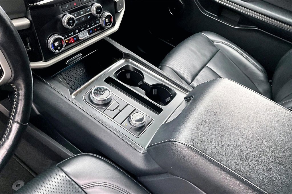 Certified 2023 Ford Expedition XLT image 15