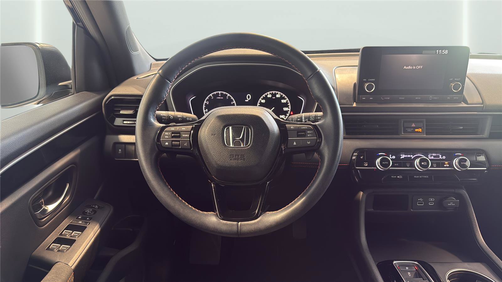 Used 2025 Honda Pilot Sport image 13
