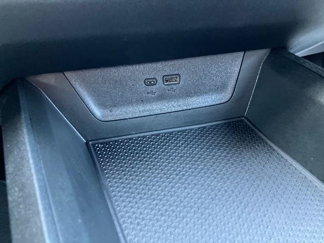 Used 2026 Chevrolet Equinox LT w/ Safety and Technology Package FWD image 29