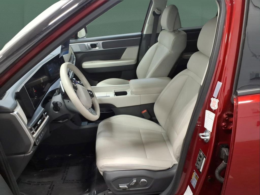 Used 2025 Hyundai Santa Fe SEL AWD/4WD image 21